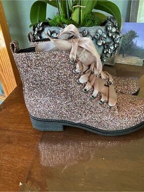 Dirty Laundry Glitter Boots 9